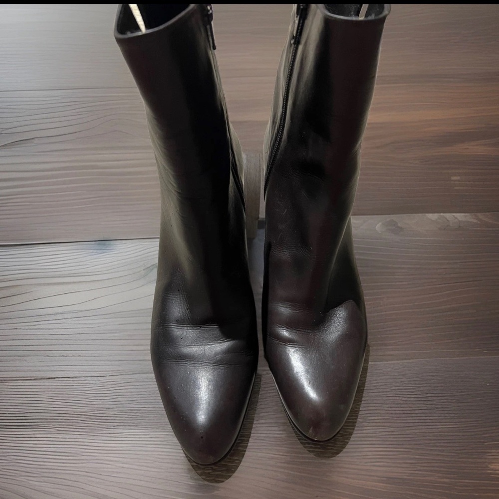 STUART WEITZMAN Brown Leather Block Heeled Zip Ankle Boots Size 10